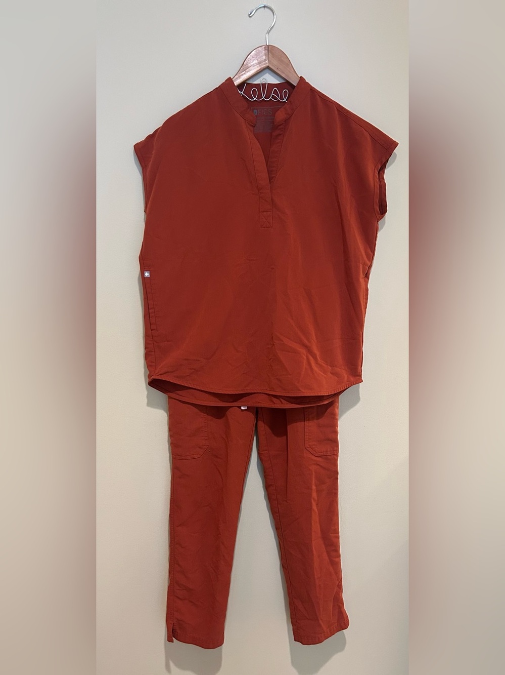 Fig Women's Terracotta Rafaela™ Oversized Top & Tech Collection Scrub Pant XS/S